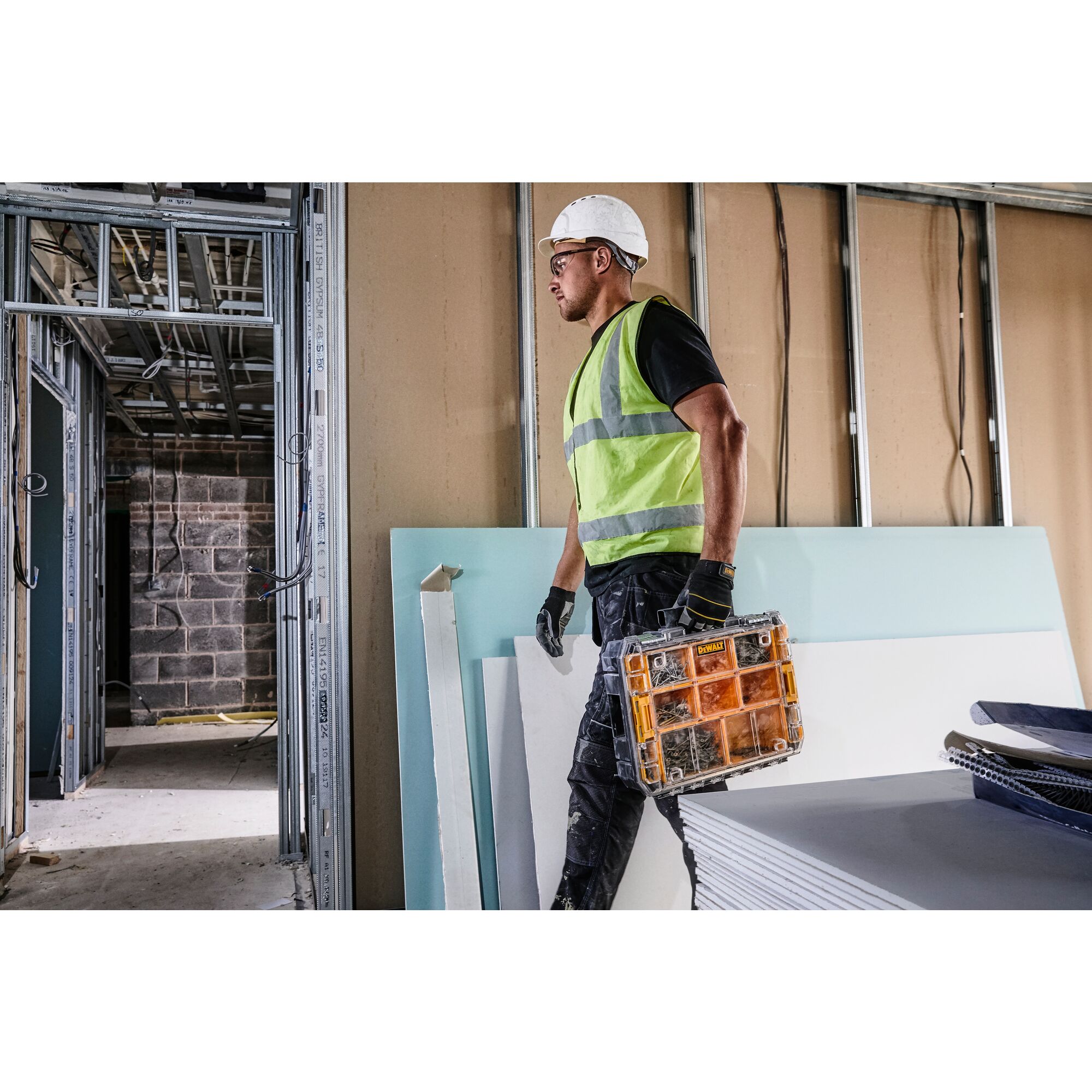 TSTAK オーガナイザー 工具箱 収納ケース ツールボックス 透明蓋 脱着トレー 積み重ね収納 ネジ ビット 小物 入れ IP54 坊塵 防水 設計 DWST82968-1